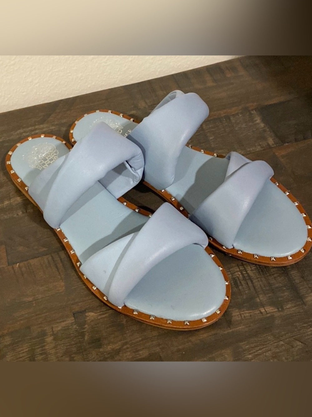 Vince Camuto 
Palennie Puffy Flat sandals 9 blue vacation resort travel summer